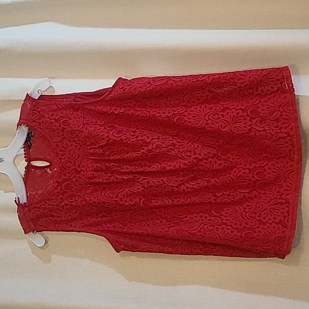 Red lace women's shirt
